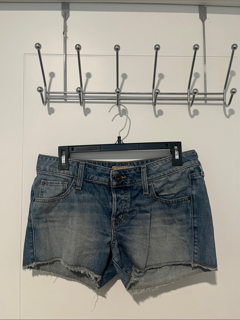 Guess Factory Distressed Blue Pockets Denim Frayed Hem Cutoff Jean Logo Shorts